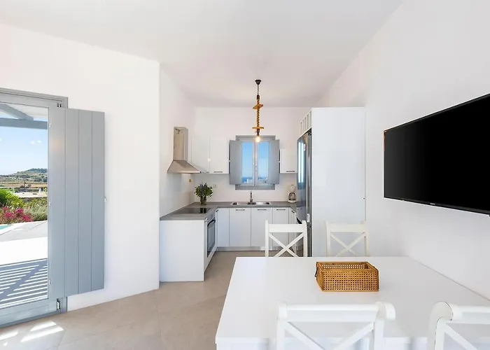 Апартаменты Agkairia´s House Angairia